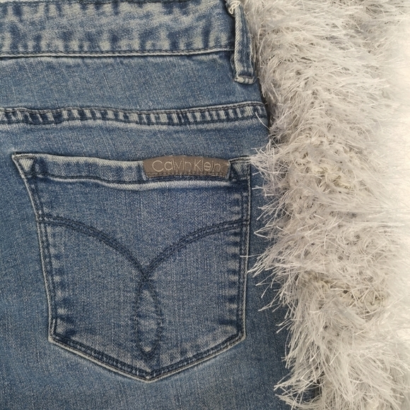 Calvin Klein Jeans Women's 6 Straight Reg Mid Jeans - Picture 3 of 13